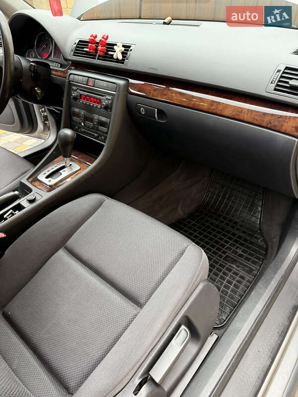 Універсал Audi A4 2004 в Тячеві