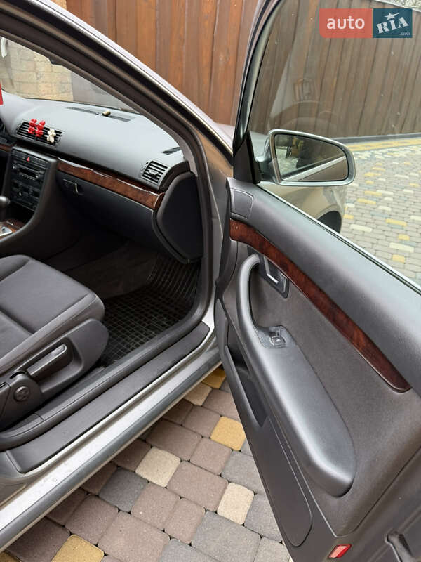 Универсал Audi A4 2004 в Тячеве