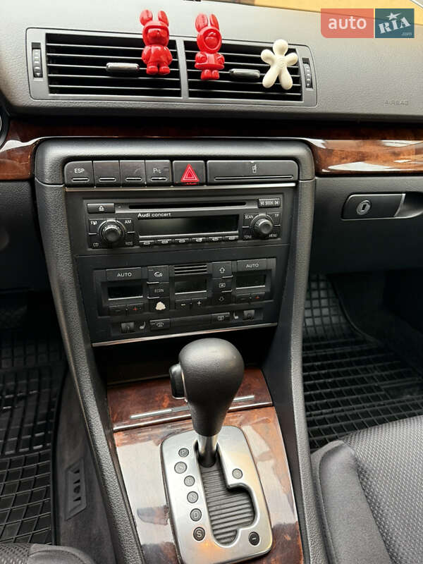 Универсал Audi A4 2004 в Тячеве