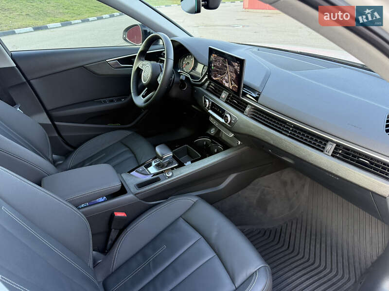 Седан Audi A4 2020 в Киеве