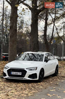 Седан Audi A4 2022 в Киеве