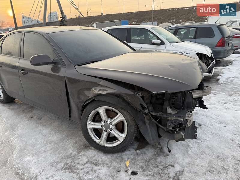 Седан Audi A4 2013 в Києві