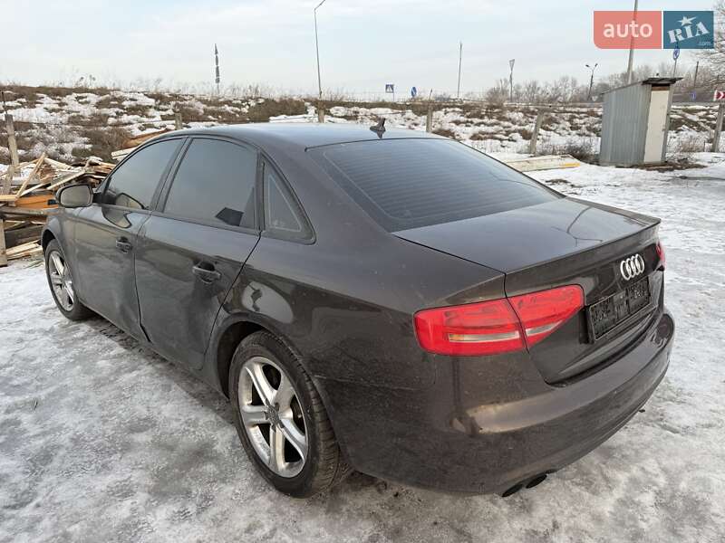 Седан Audi A4 2013 в Києві