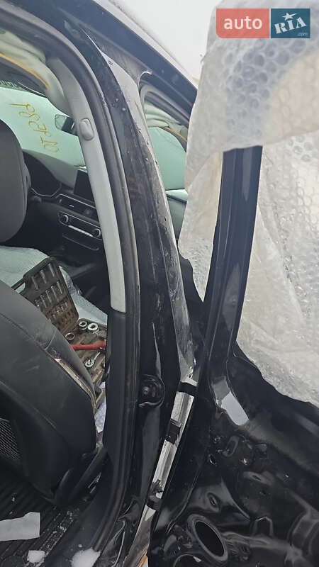 Седан Audi A4 2016 в Львові