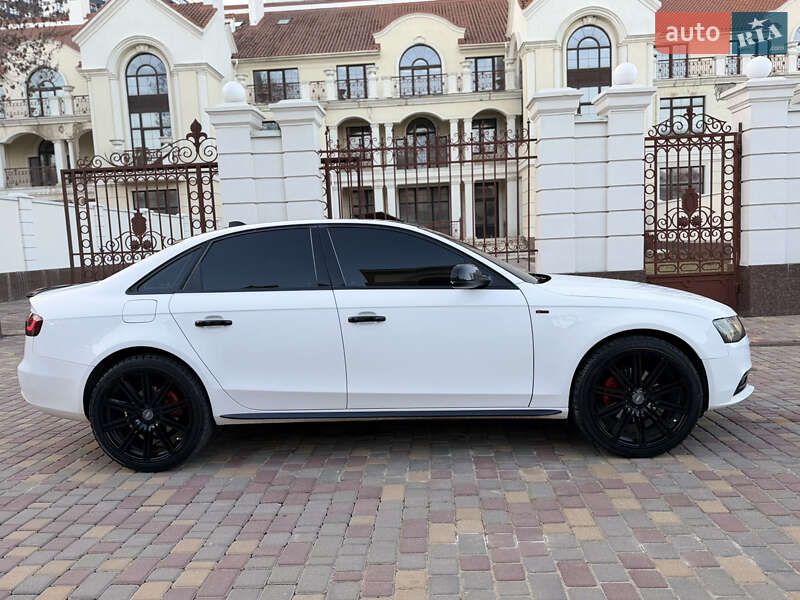 Седан Audi A4 2012 в Одессе