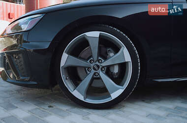 Седан Audi A4 2021 в Львове
