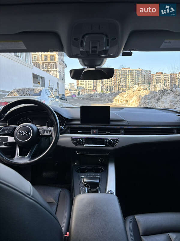 Седан Audi A4 2016 в Киеве