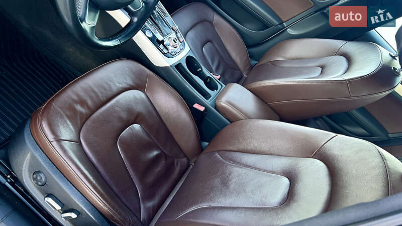Седан Audi A4 2013 в Нововолинську