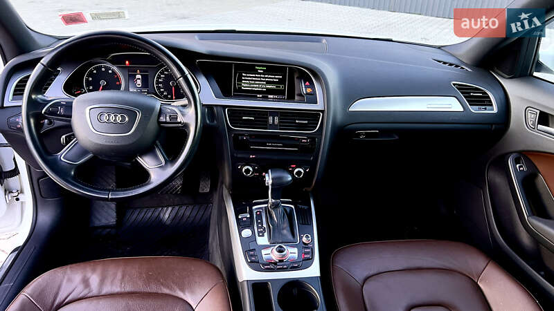 Седан Audi A4 2013 в Нововолинську
