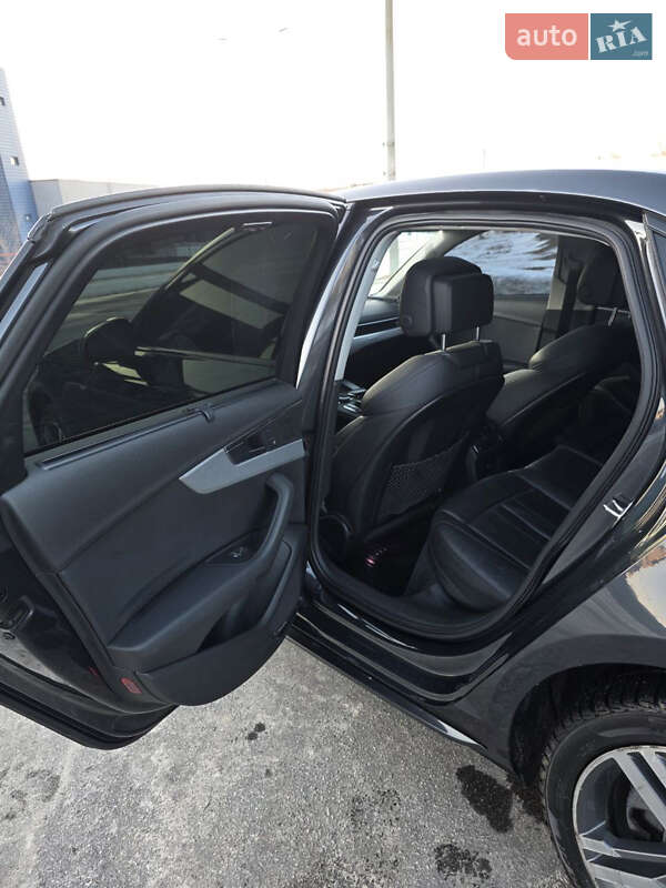 Седан Audi A4 2016 в Харькове