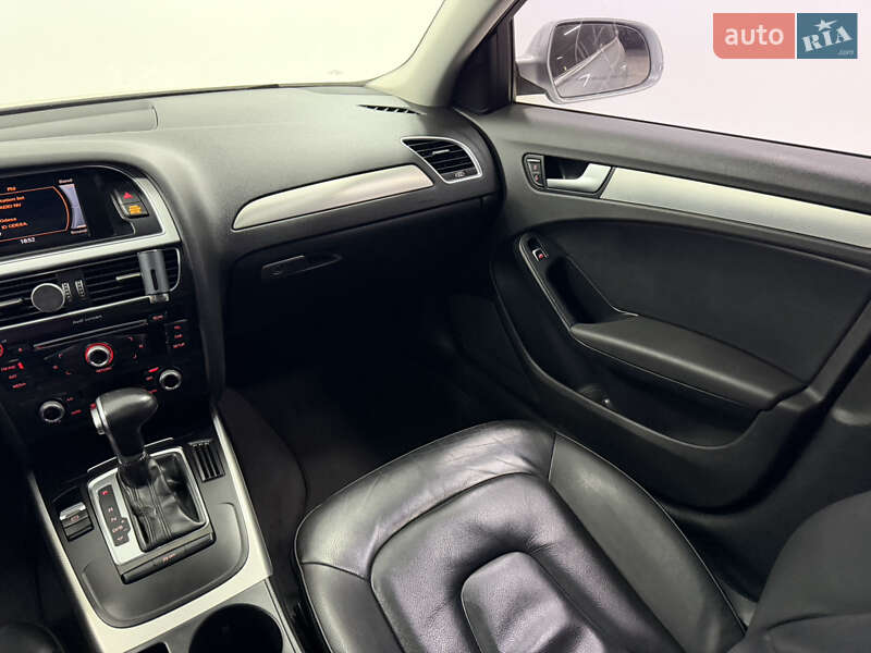 Седан Audi A4 2015 в Одессе