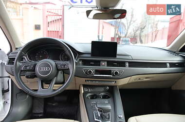 Седан Audi A4 2017 в Киеве