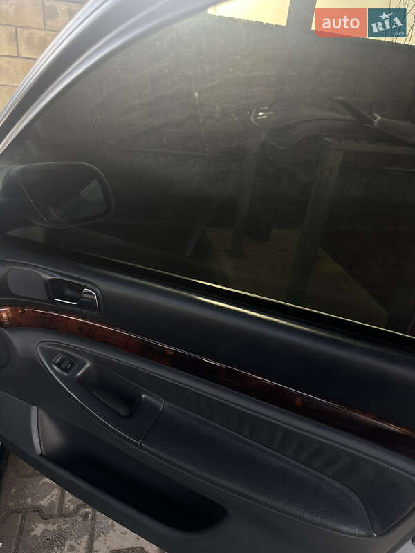 Седан Audi A4 2000 в Радивилове