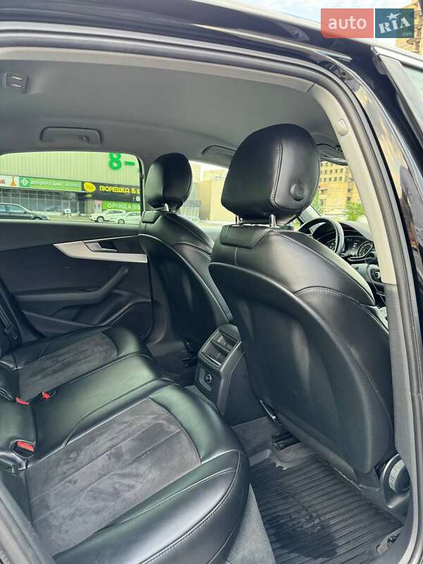 Седан Audi A4 2016 в Львові