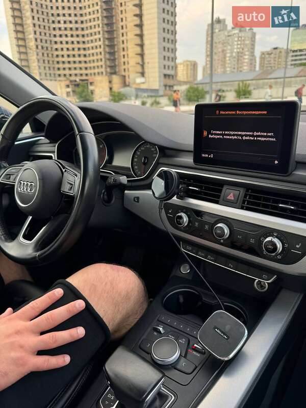 Седан Audi A4 2016 в Львові