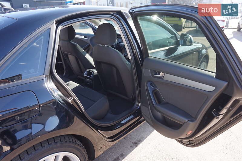 Седан Audi A4 2008 в Одесі