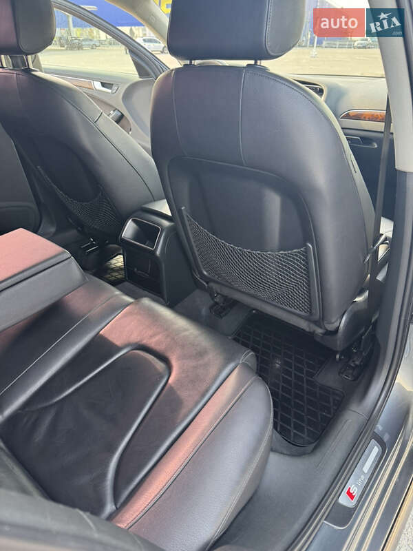Седан Audi A4 2014 в Днепре