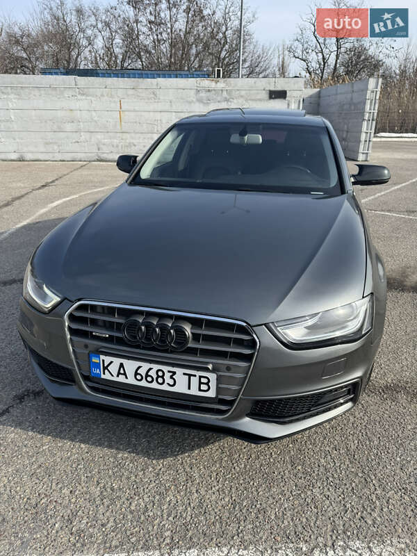Седан Audi A4 2014 в Днепре