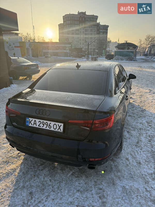 Седан Audi A4 2016 в Киеве
