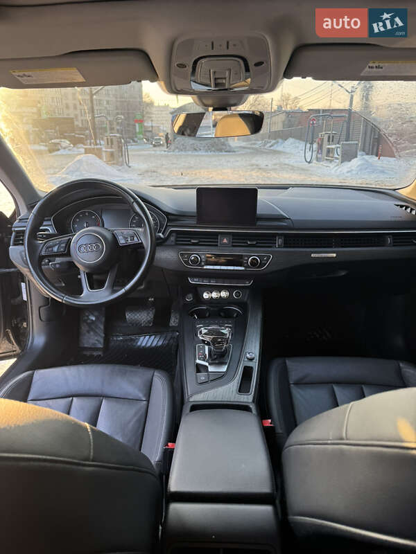 Седан Audi A4 2016 в Киеве