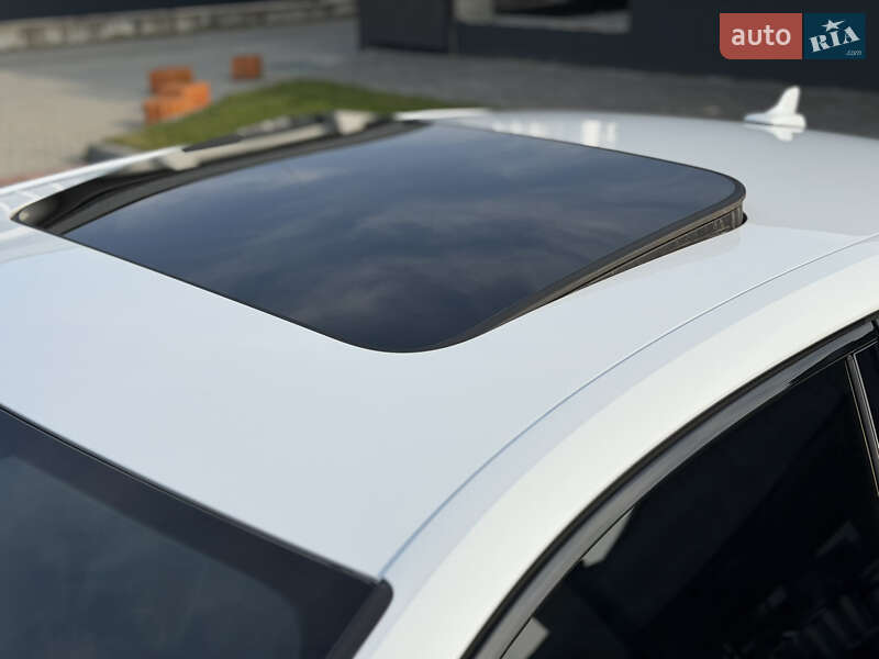 Седан Audi A4 2017 в Мукачево