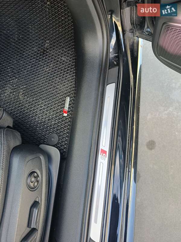 Седан Audi A4 2017 в Киеве