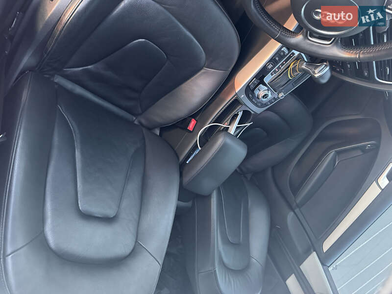 Седан Audi A4 2014 в Одессе