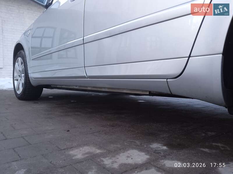 Седан Audi A4 2005 в Красилові