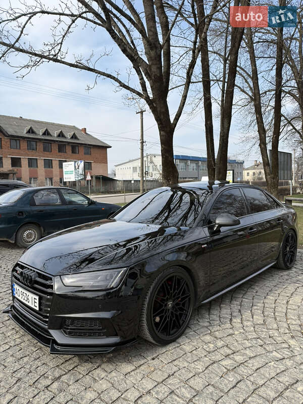 Седан Audi A4 2017 в Виноградове