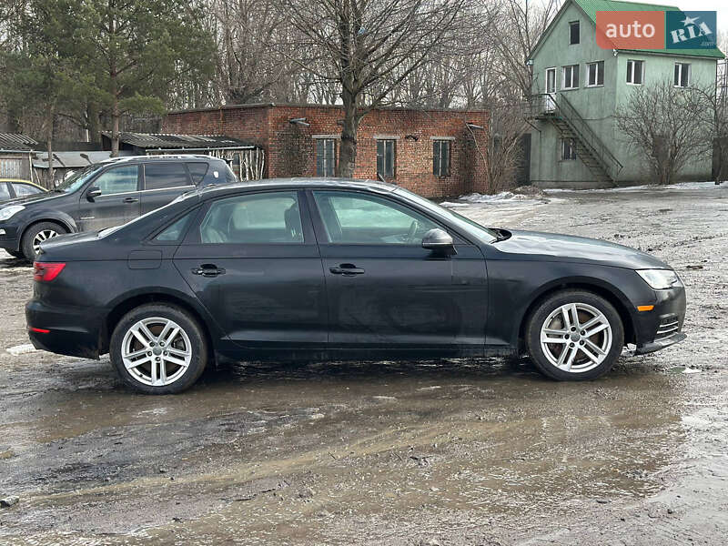 Седан Audi A4 2017 в Хмельницком