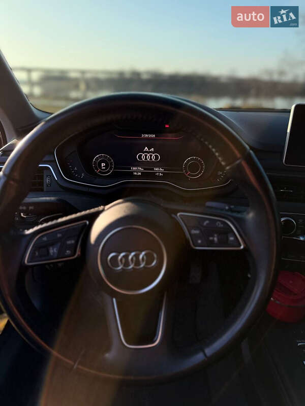 Седан Audi A4 2017 в Александровке