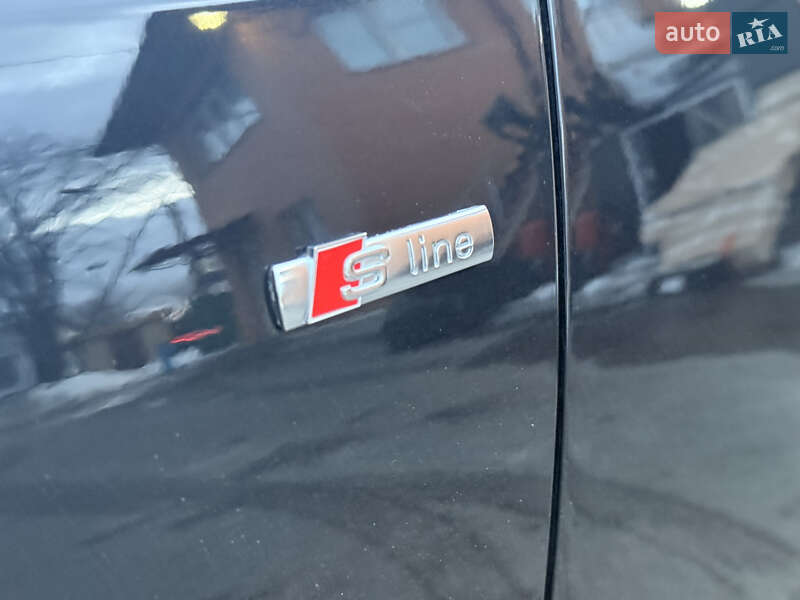 Седан Audi A4 2018 в Киеве