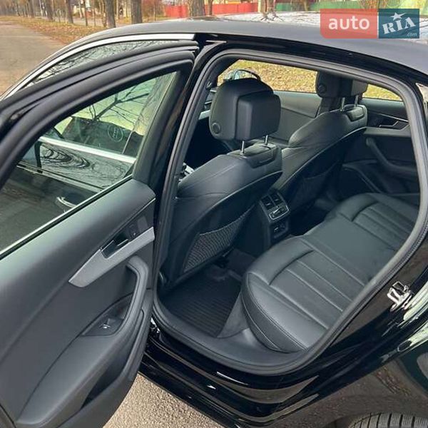 Седан Audi A4 2018 в Киеве