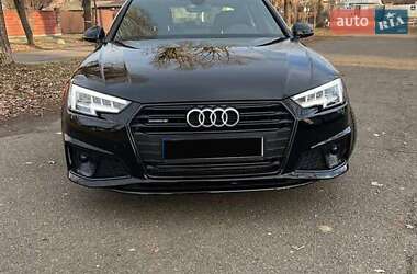 Седан Audi A4 2018 в Киеве