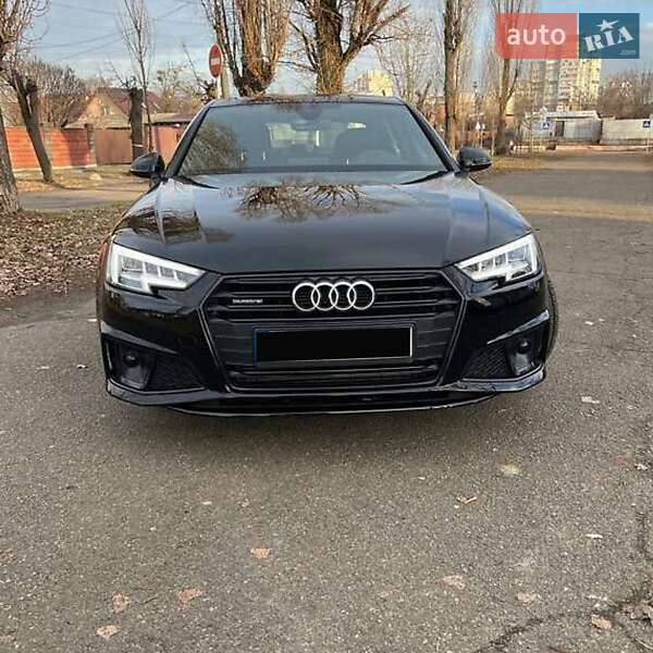 Седан Audi A4 2018 в Киеве