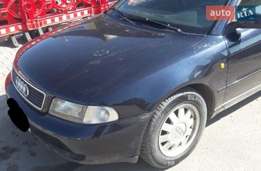 Седан Audi A4 1999 в Измаиле