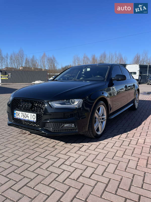 Седан Audi A4 2015 в Рівному