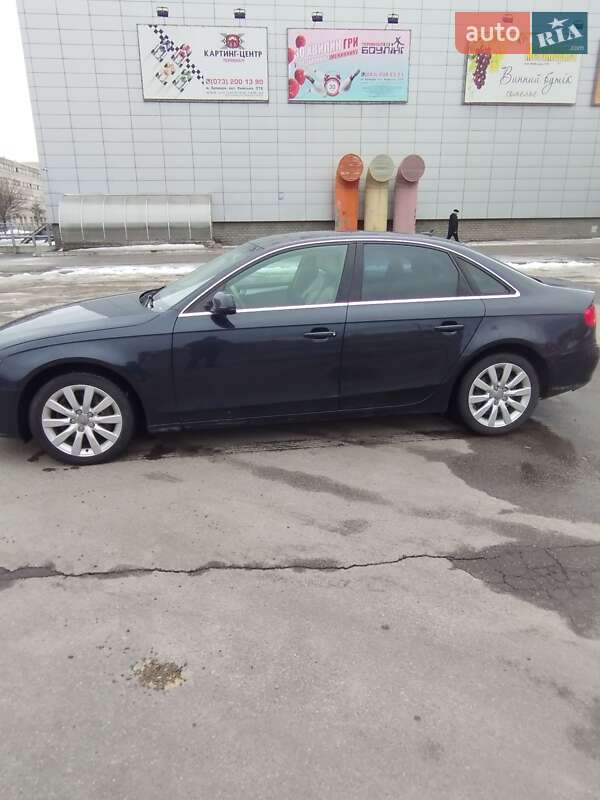 Седан Audi A4 2011 в Броварах