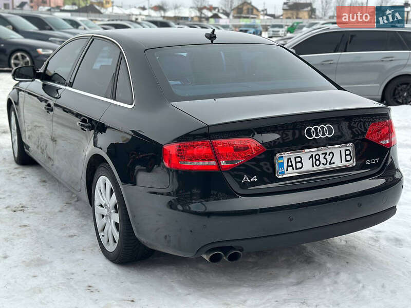 Седан Audi A4 2012 в Виннице