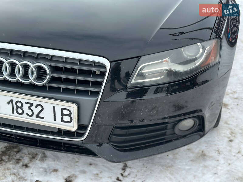 Седан Audi A4 2012 в Виннице