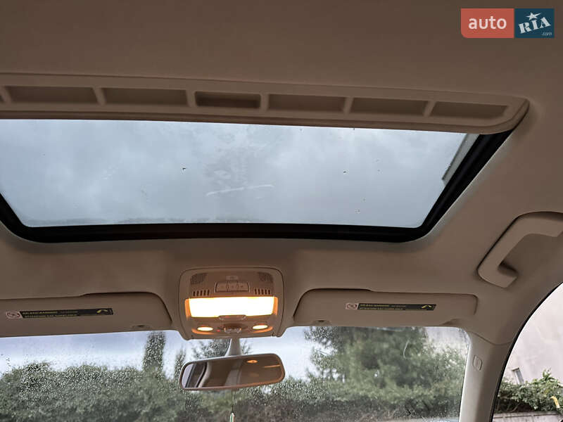 Седан Audi A4 2012 в Виннице