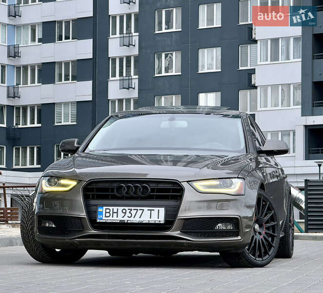 Седан Audi A4 2014 в Одесі