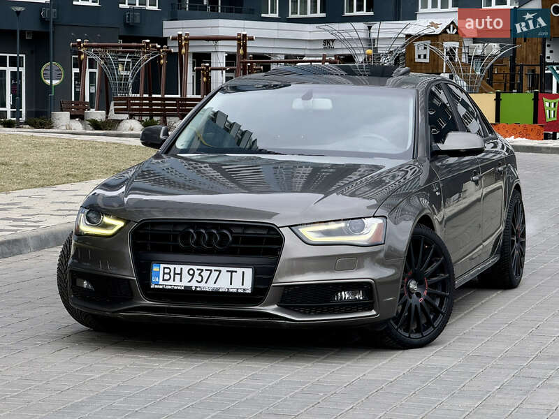 Седан Audi A4 2014 в Одесі