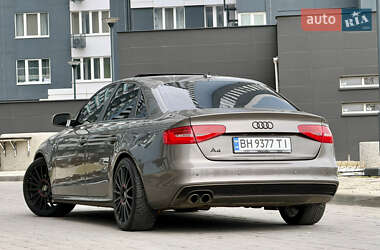 Седан Audi A4 2014 в Одесі