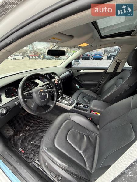 Седан Audi A4 2012 в Запорожье