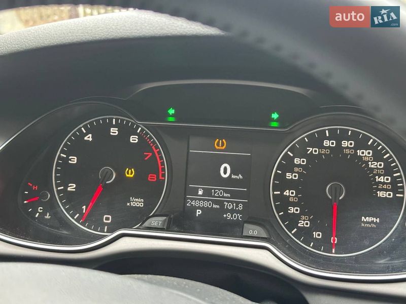 Седан Audi A4 2012 в Ивано-Франковске