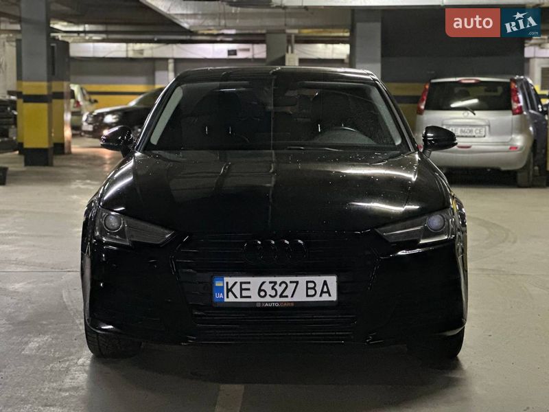 Седан Audi A4 2016 в Днепре