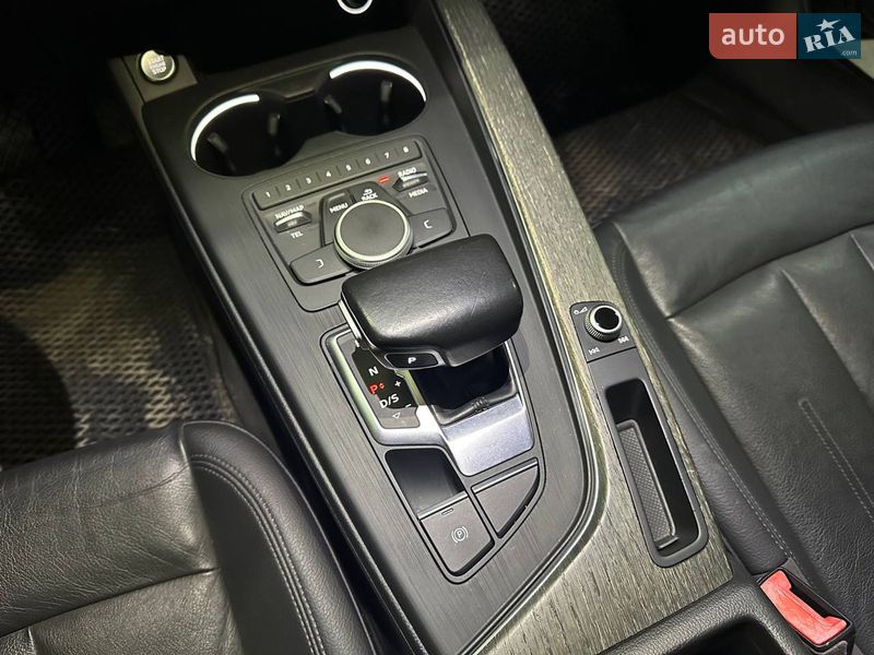 Седан Audi A4 2016 в Днепре