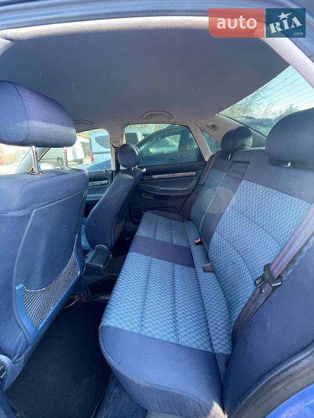 Седан Audi A4 1998 в Козелеці