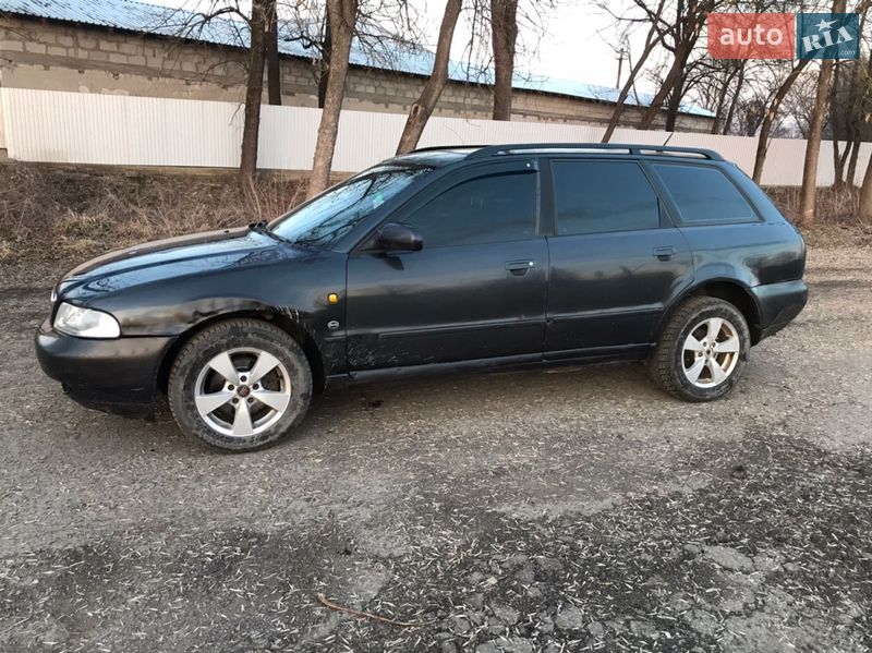 Универсал Audi A4 1997 в Черновцах